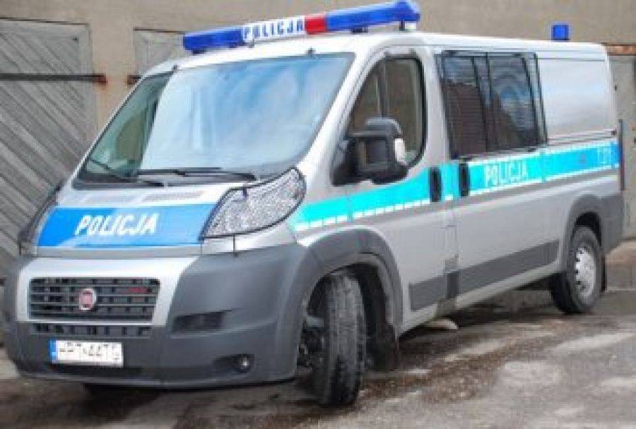 Radiowóz zderzył się podczas wyprzedzania