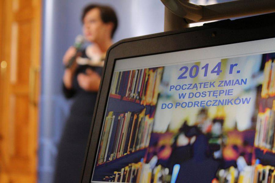 Darmowe podręczniki? Niestety, nie dla wszystkich!