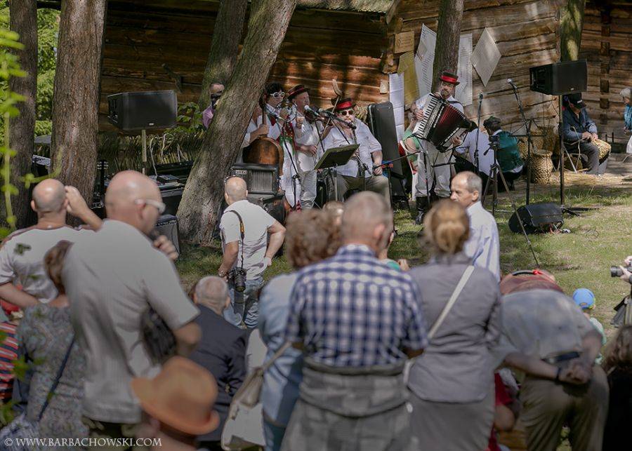 Regionalnie i folklorystycznie w Niedzielę św. Rocha w Nowogrodzie [FOTO]