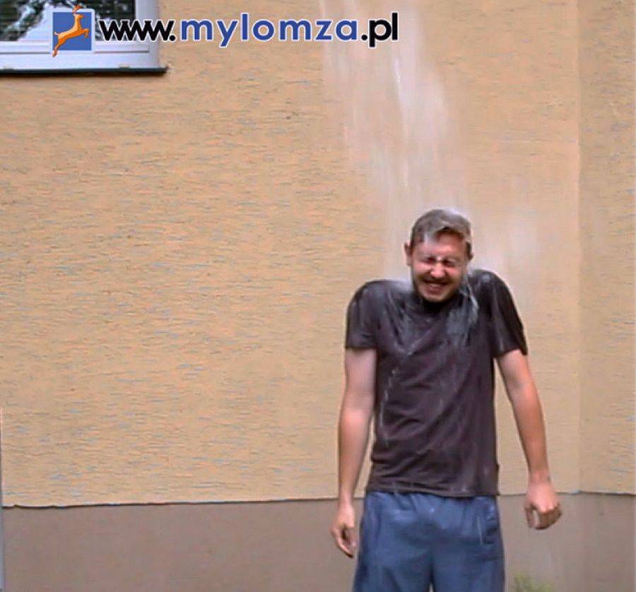Ice Bucket Challenge w Łomży. Podjęliśmy wyzwanie! [VIDEO]