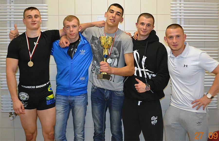 Pierwsze zawody i pierwsze medale łomżyńskich fighterów