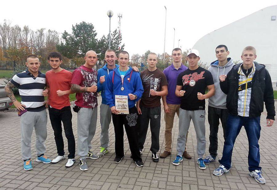 Kolejne medale zawodników MMA
