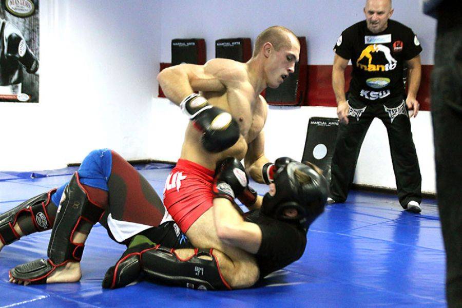 Chcą wychować zawodowych fighterów [FOTO]