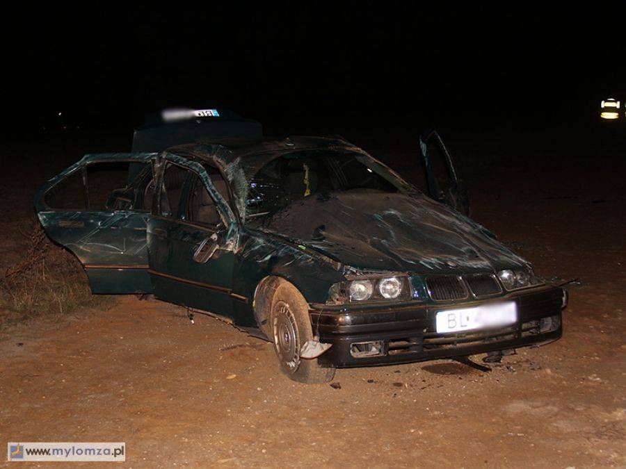 BMW dachowało. Kierowca i pasażer w szpitalu [FOTO]