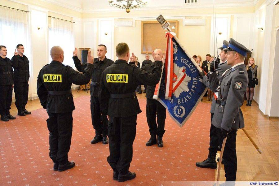 Przybędzie nam policjantów