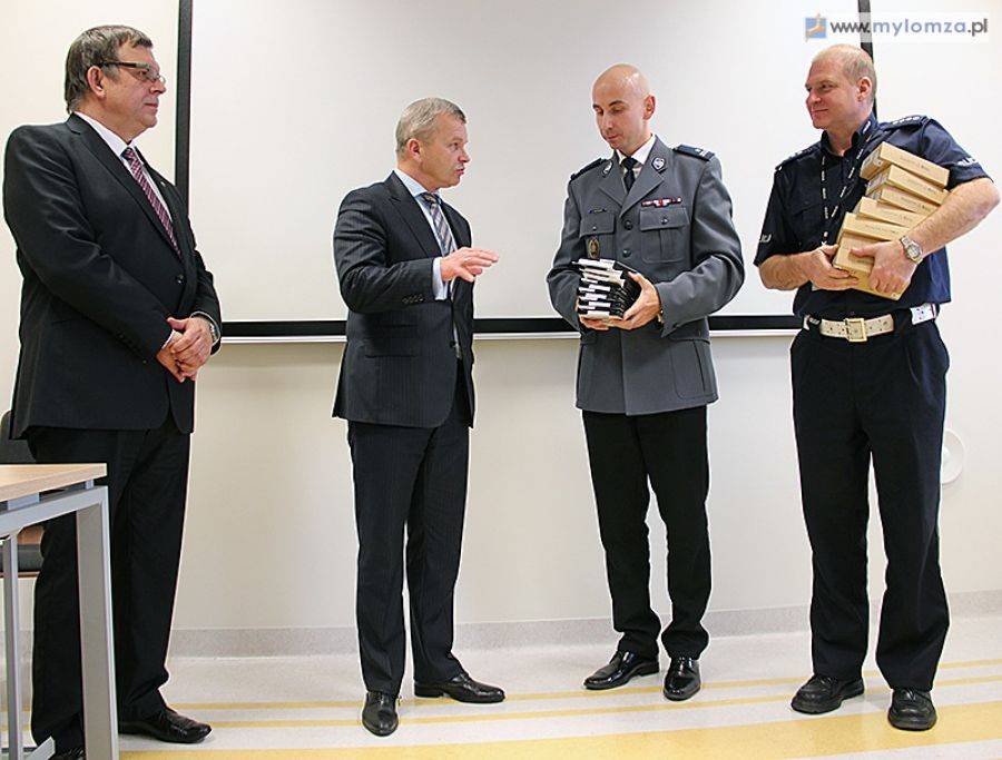 Kasa dla szkół, tablety dla Policji. WORD promuje bezpieczeństwo na drogach [FOTO]