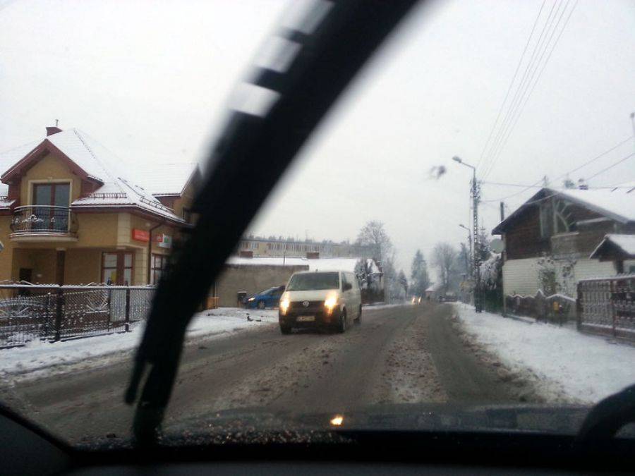 Przyszła zima. Uważaj na drodze