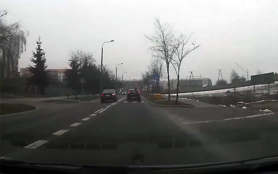 Pani w BMW ma za nic bezpieczeństwo
