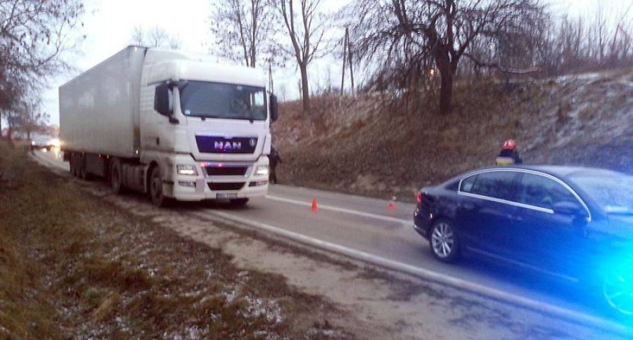Potrącenie pieszego. Droga na Zambrów już przejezdna