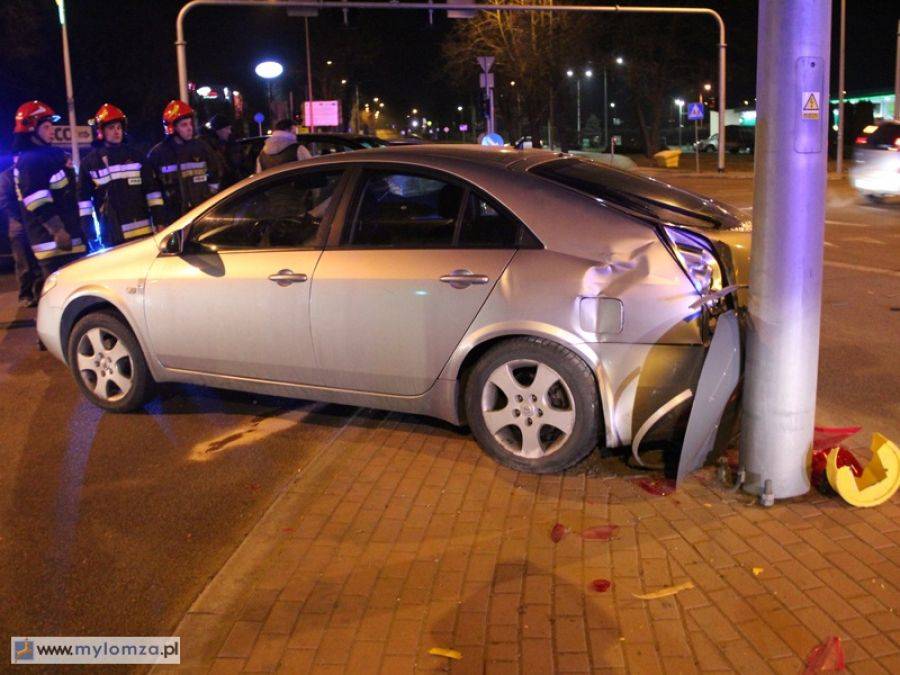 Wypadek przy BP. Dwie osoby w szpitalu! [FOTO]