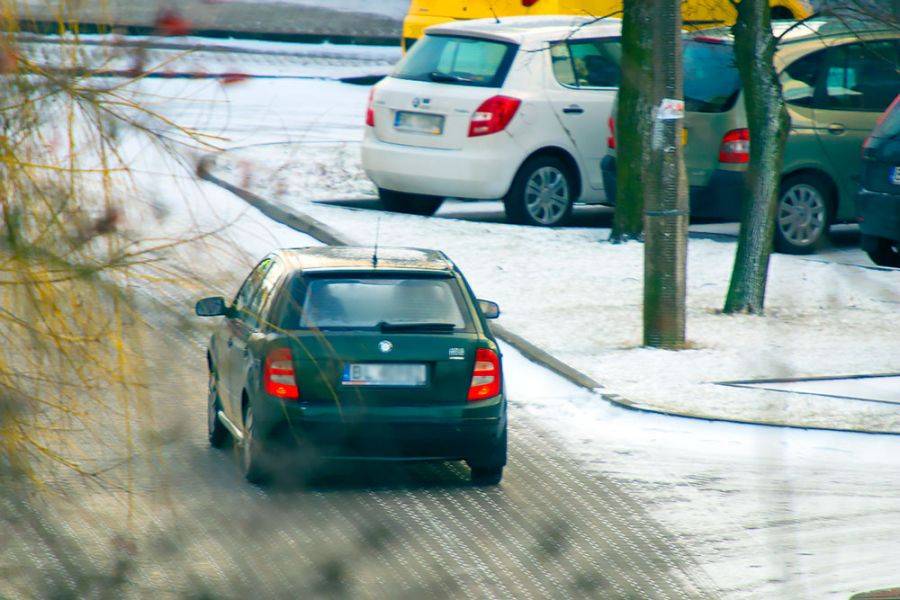 To nie są jaja, to jest jajo! Trudne warunki na łomżyńskich ulicach