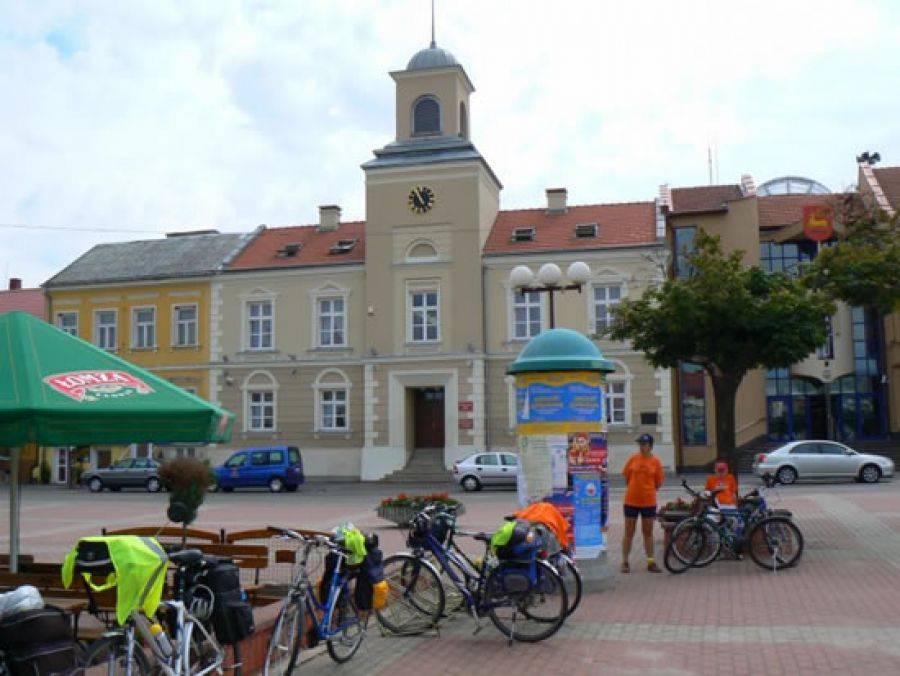 Dostali pracę w ratuszu