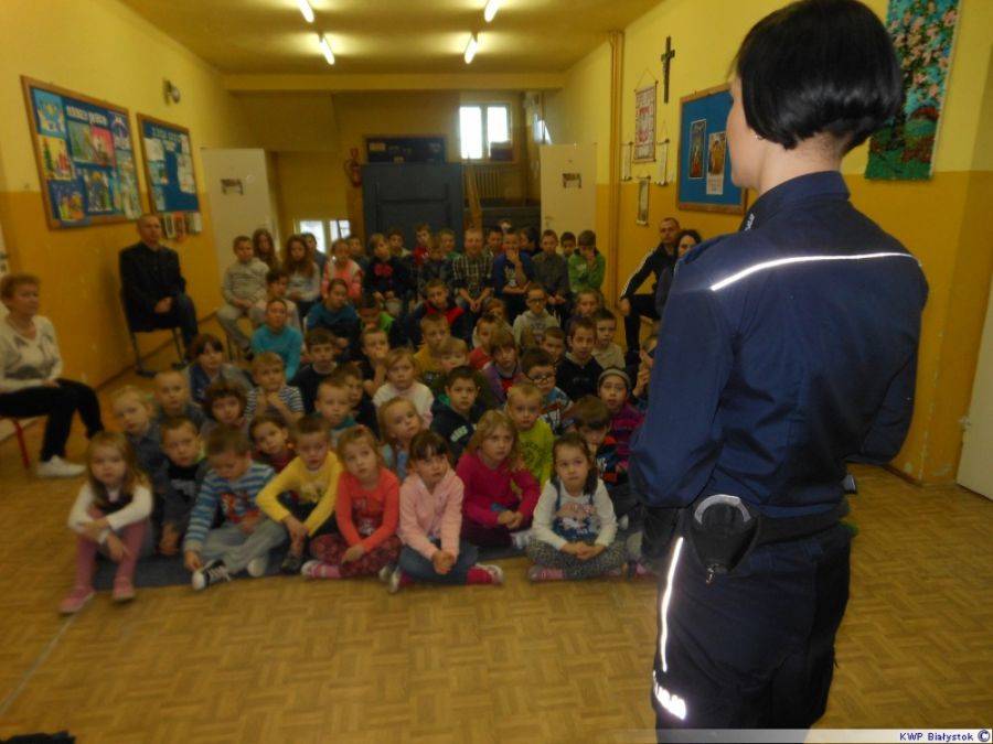 Bezpieczne ferie z łomżyńskimi policjantami