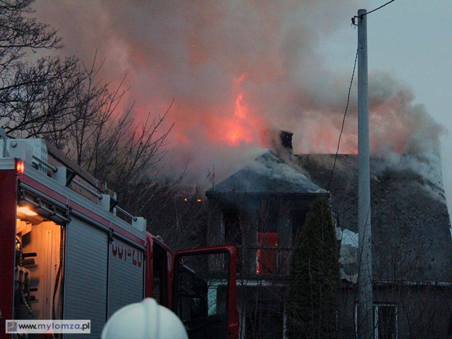 Kolejny pożar w Łomży. Płonął pustostan przy Grabowej! [FOTO]