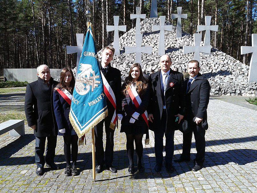 Delegacja Publicznego Gimnazjum im. Ofiar Katynia  w Bykowni na Ukrainie [FOTO]