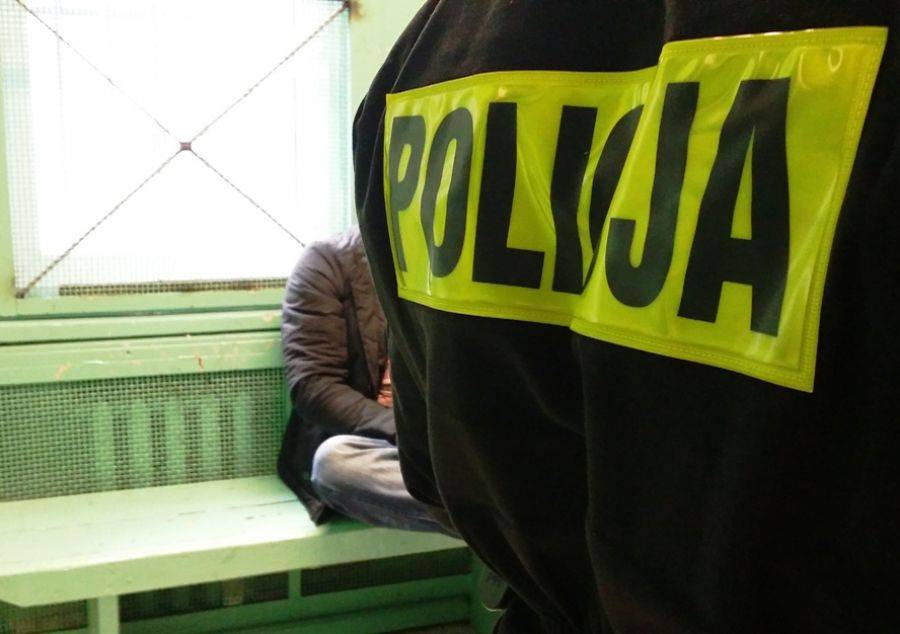 Uciekał przed Policją, na rozprawę poczeka w areszcie
