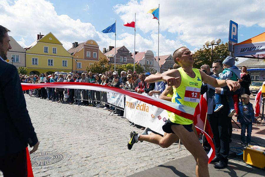 Pierwszy Bieg Nadziei przemierzył Łomżę [FOTO i VIDEO]