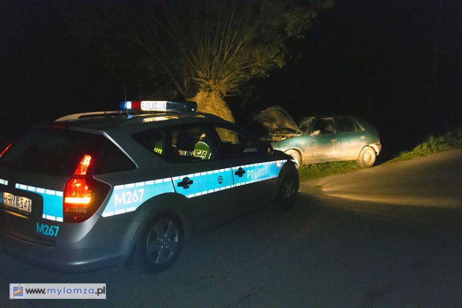 Chmielewo: skoda na drzewie [FOTO]