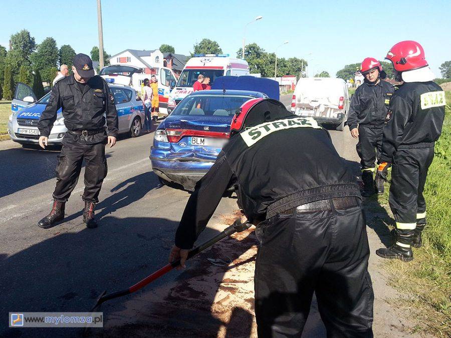 Kolizyjny czwartek na drogach Łomży i powiatu [FOTO]