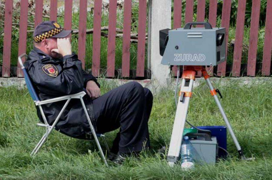 Straże Miejskie i Gminne bez fotoradarów mobilnych