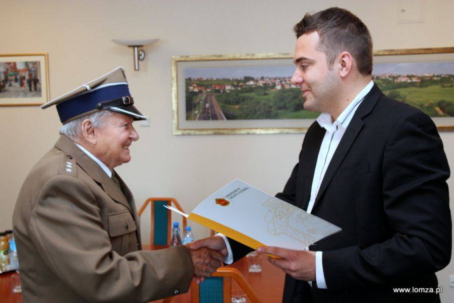 Łomżyniak odznaczony Krzyżem Virtuti Militari gościł u Prezydenta [FOTO]