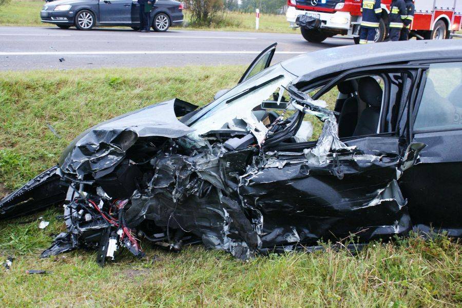 Wypadek na S8. Kierowca zasnął za kierownicą [FOTO]