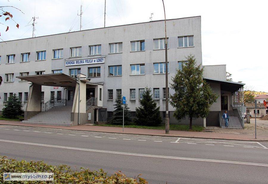 Remont budynku Komendy Miejskiej Policji wyłączył główne wejście