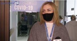 Transport szczepionek do szpitala w Łomży. Kolejne osoby otrzymają swoje dawki [VIDEO]