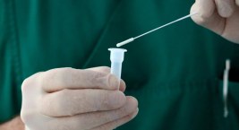 COVID-19. Nowe zakażenia i przypadki śmiertelne w Łomży