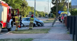Pijany kierowca skosił słup na ul. Spokojnej