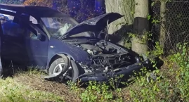 Groźne zderzenie dwóch aut. Jedna osoba w szpitalu [FOTO]