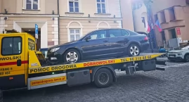 Skoda nie chciała czekać na Toyotę - awaria pod ratuszem. Mogło dojść do pożaru