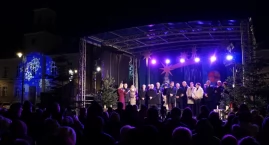 [LIVE] Serce Łomży bije na Starym Rynku. Zapraszamy na Łomżyńską Wieczerzę Wigilijną