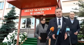 [NA ŻYWO] Konfederacja pod łomżyńską Skarbówką. Tematem kontrowersyjny system KSeF