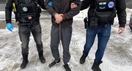 Kradzież puszki WOŚP. Jeden ze sprawców zaatakował policjantów nożem [FOTO i VIDEO]