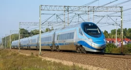 Pociągiem elektrycznym prosto z Łomży? PKP PLK ma wobec nas wielkie plany!