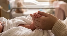 Pilny apel o dom i miłość dla miesięcznego chłopca