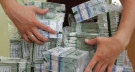 Straciła 100 tys. złotych! Mieszkanka Łomży padła ofiarą oszustów