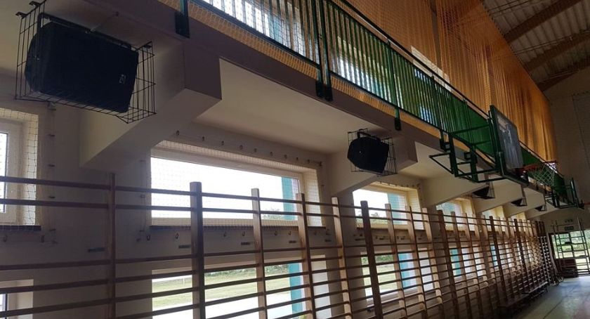 Hala w Obrytem nagłośniona profesjonalnie