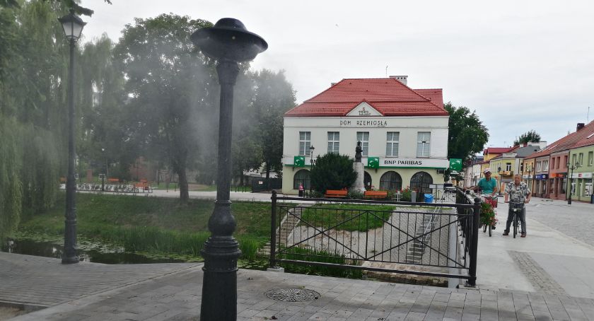 Stylowy zraszacz uliczny już działa