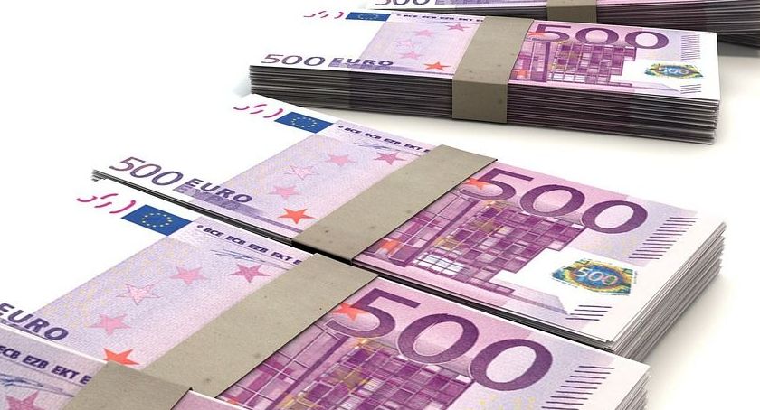 Pamiętaj o zgłoszeniu przewożonej gotówki 