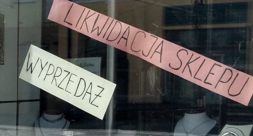 Dlaczego handel na Świętojańskiej umiera?