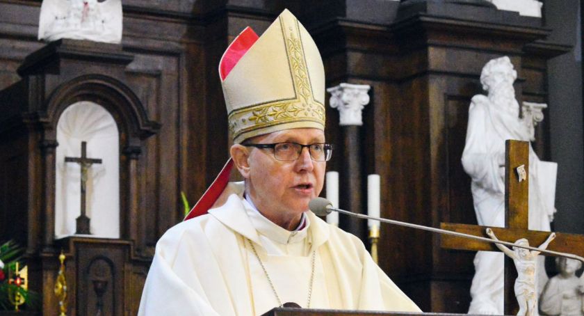 Apel Biskupa Płockiego w związku z rosnącą liczbą zakażeń