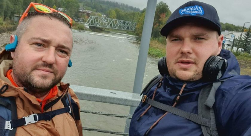 Poszli na piechotę do Zakopanego.     