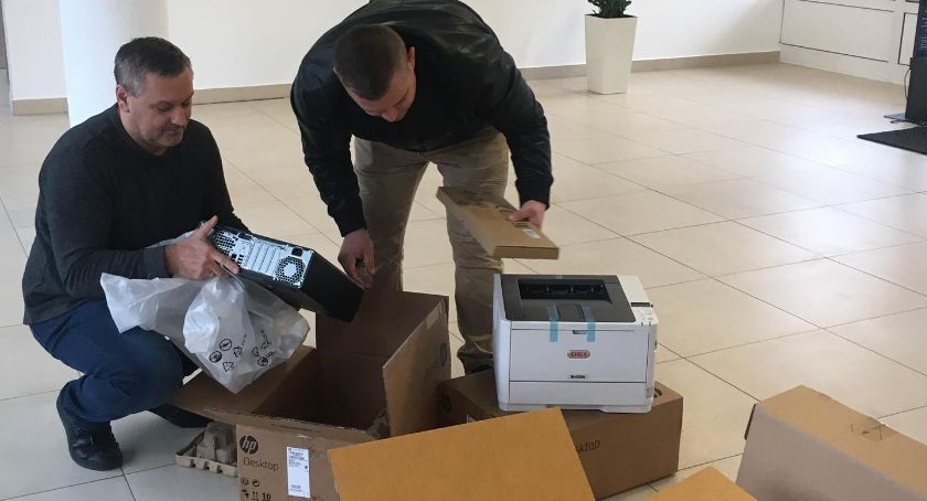 Nowy sprzęt komputerowy dla uczniów Ruszkowskiego