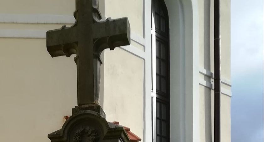 Podziękowania za kwestę na rzecz ratowania nagrobków
