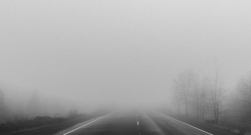 W nocy lokalnie mgły i utrudniona widoczność