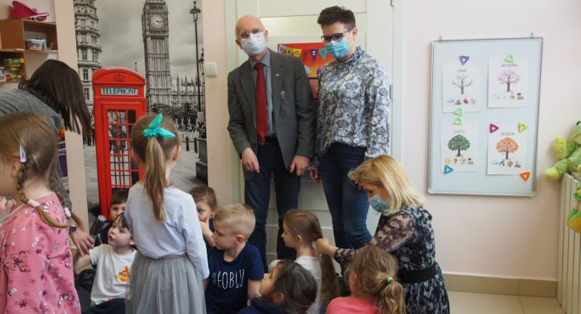 Nasz przedszkolak chociaż młody, także poznać chce zawody! 