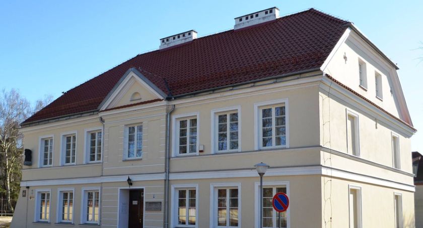 Biblioteka wznowiła udostępnianie książek z wolnym dostępem do półek