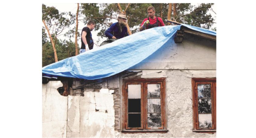 Przyjaciół poznaje się w biedzie